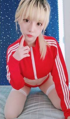 电影 游泳池 完整在线播放