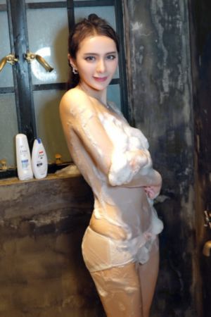 和女部长一起出差在线播放中文