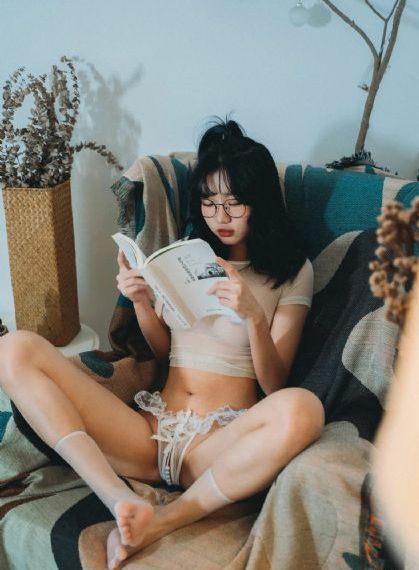 亚洲一卡二卡在线观看