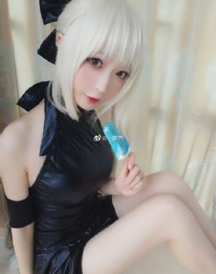 撕开她的乳罩慢慢揉视频